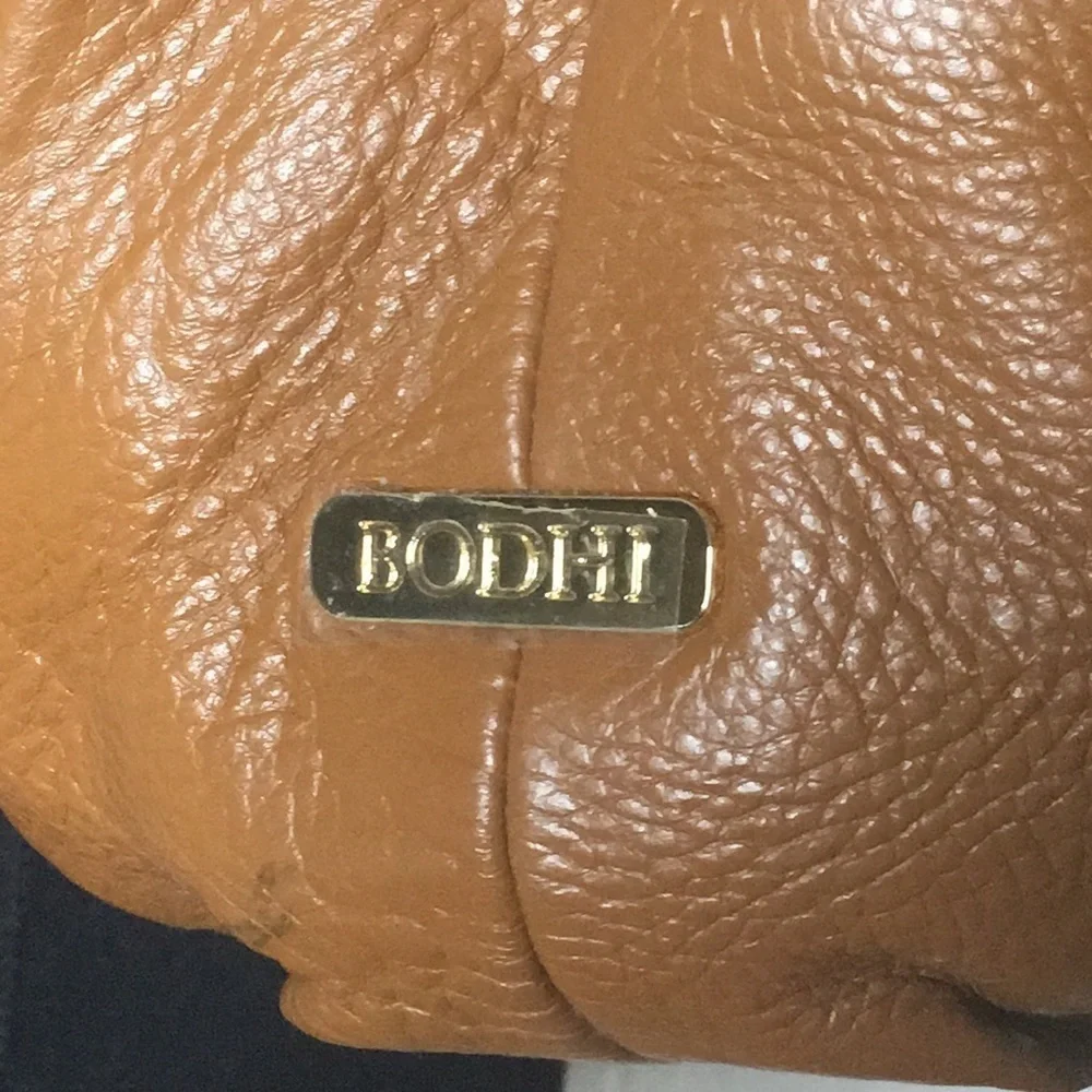 BODHI  LUGGAGE Brown with gold hardware LEATHER
